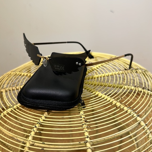 Black Sunglasses - Picture 2 of 3